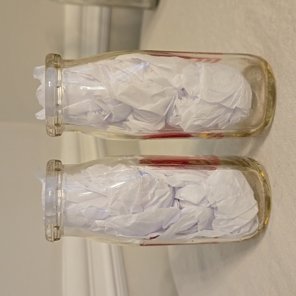 Two Miller's Milk Bottles Vintage Excellent Condition - Picture 10 of 12
